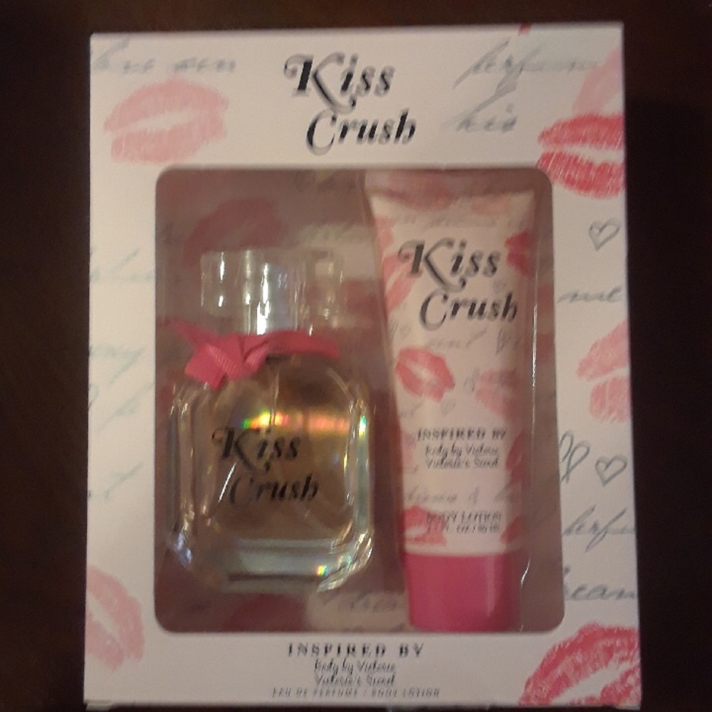 Kiss Crush Perfume and Body Lotion Set